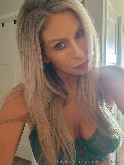 Bankruptblonde