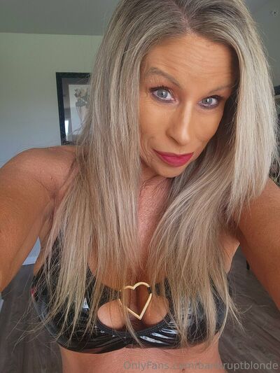Bankruptblonde