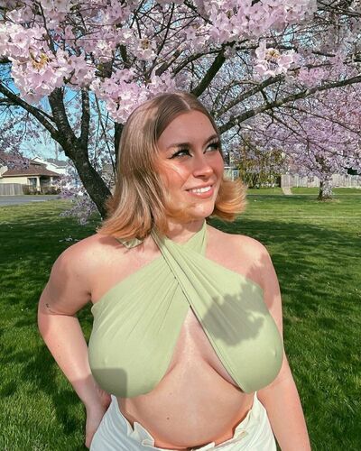 Barbiegotthicc