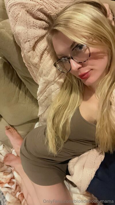 Blondebootymama