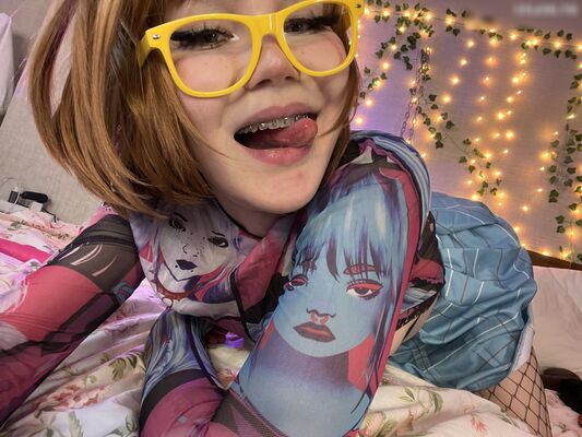 Blondelashes19