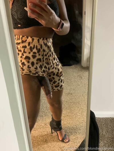 Blondiegotperks