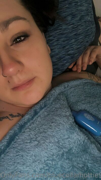 Bluecollarhottie98