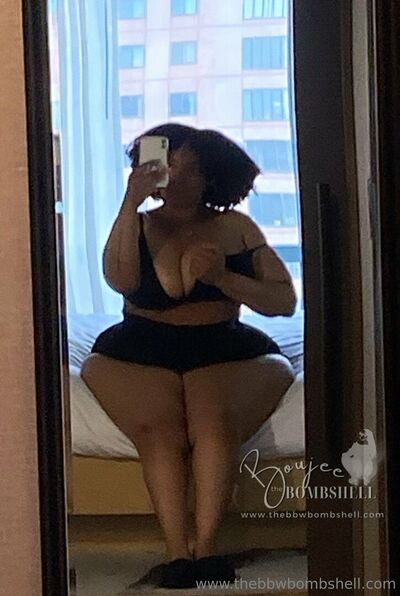 Boujeebombshell
