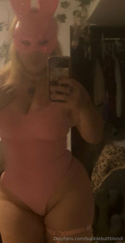 Bubblebuttblondi