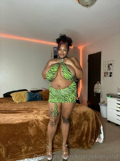 Bustyebonyslxt