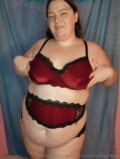 Curvymonstergirlfree