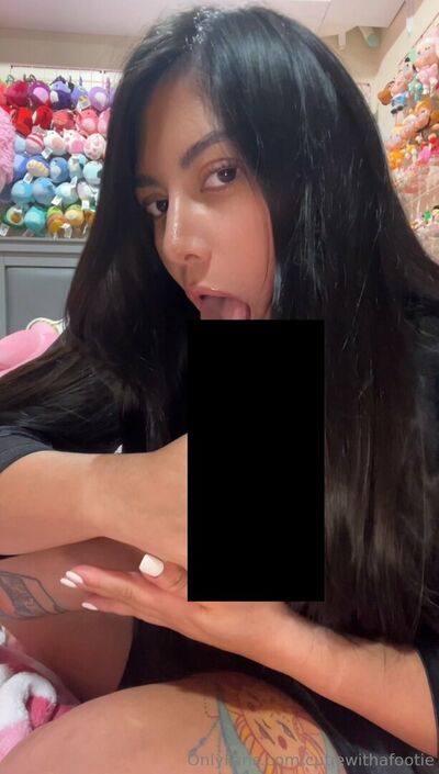 Cutiewithafootiee