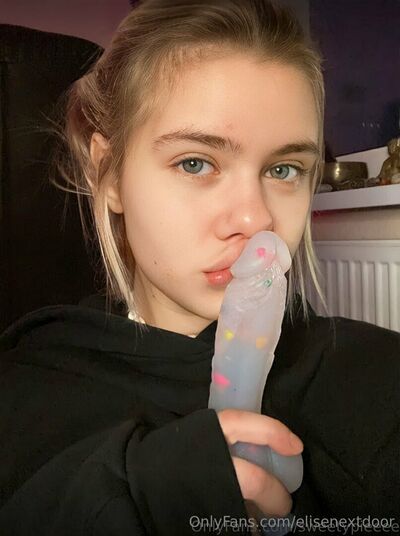 Elisenextdoor