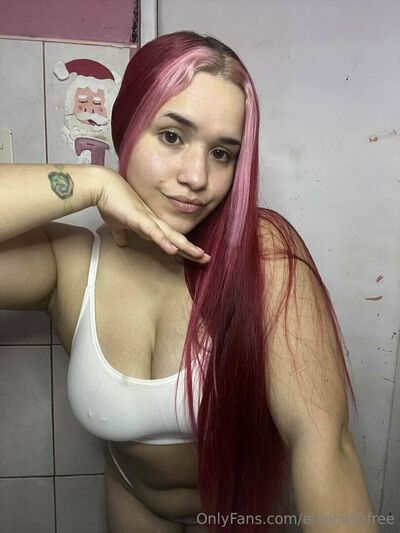 Elliehazefree