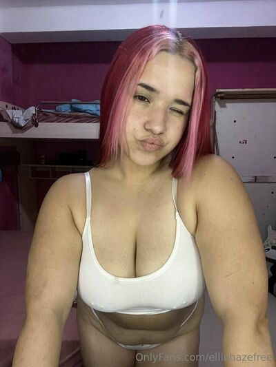 Elliehazefree