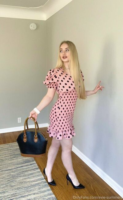 Evie-summers