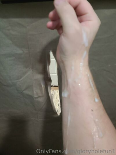 Gloryholefun1