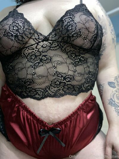 Hornythickitten