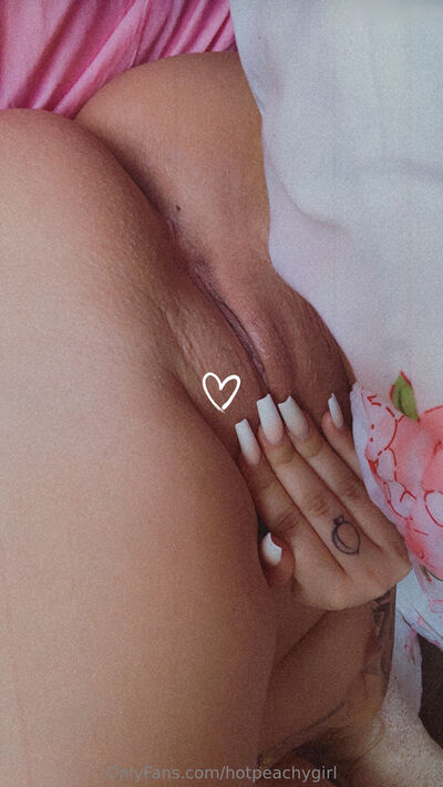 Hotpeachygirl