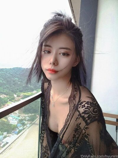 Hyuniris