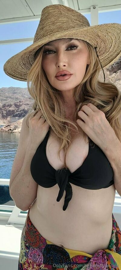 Kendrajamesvip