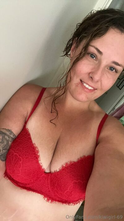 Kiwigirl-69