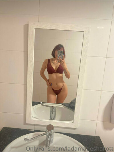 Ladamadeshallott
