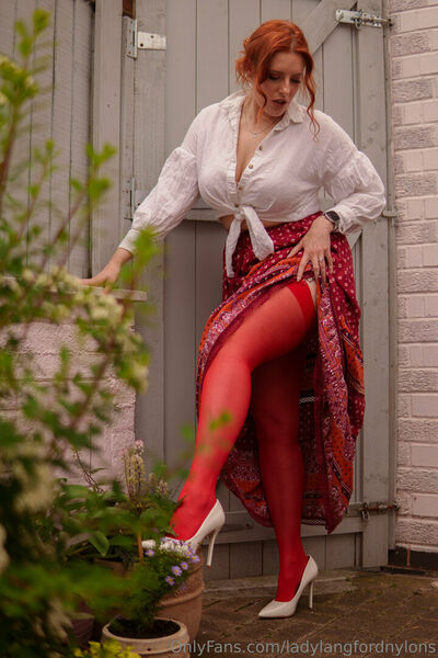 Ladylangfordnylons