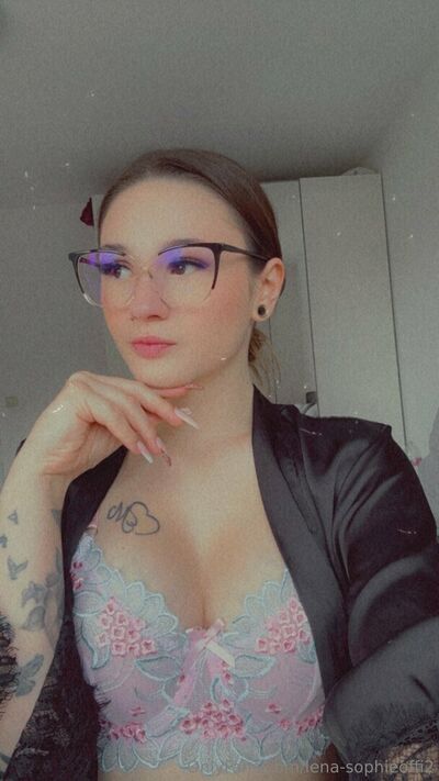 Lena-sophieoffi2