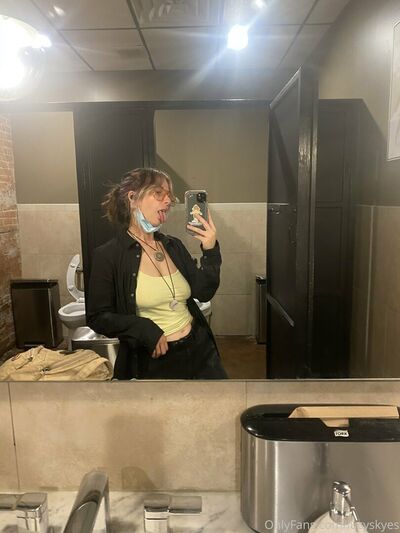 Lucyskyes