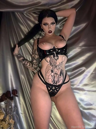Mischa-cleo-moore