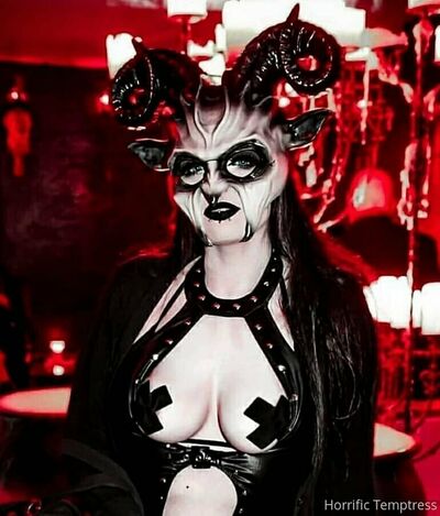 Mischa-cleo-moore