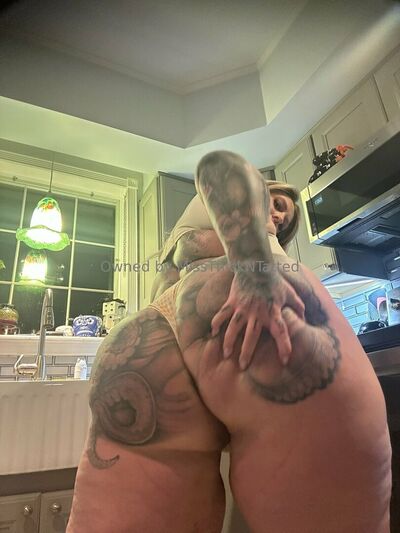 Missthickntatted