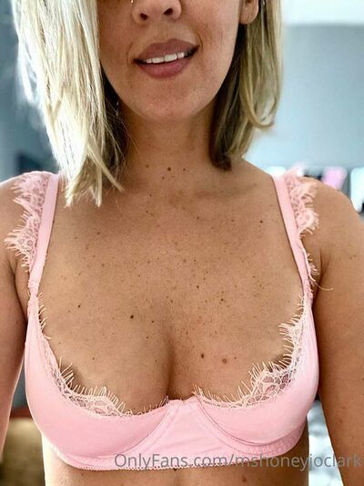 Mshoneyjoclark