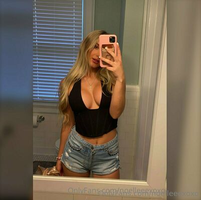 Noelleeexoxo