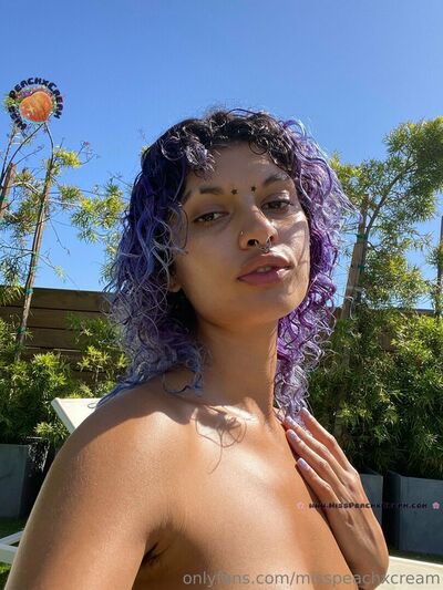 Peachgoeslive