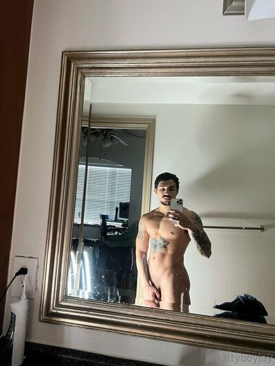 Pr33ttyboyjay