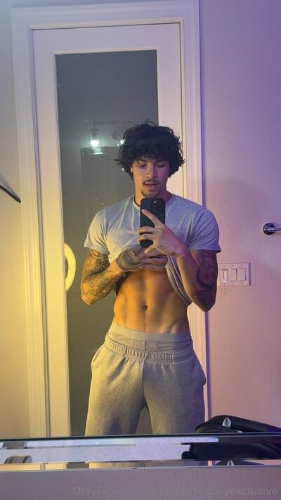 Prettymixedboyexclusive