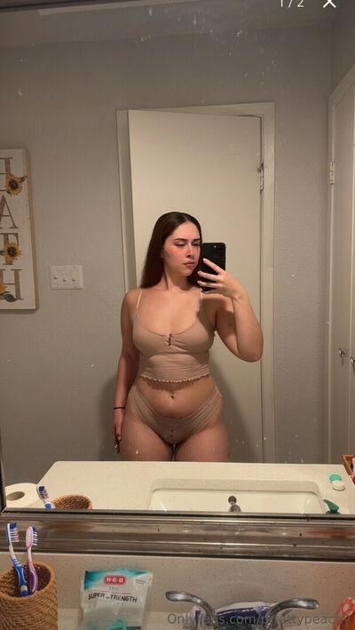 Prrettypeachy
