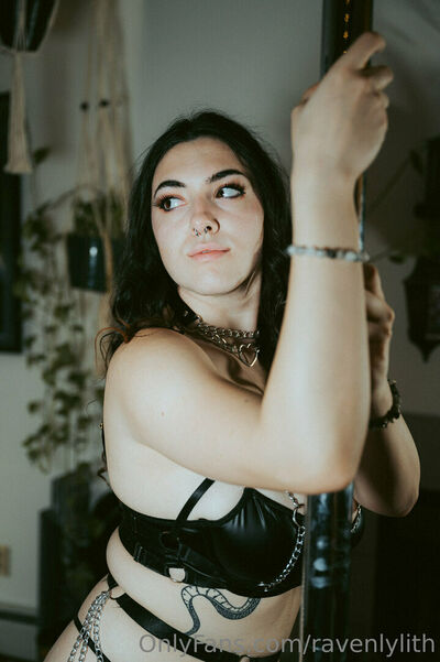 Ravenlylith