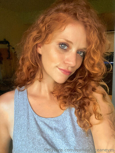 Redheadoceaneyes