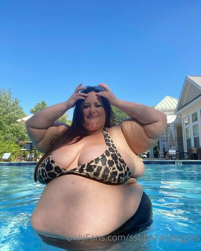 Ssbbwladyjiggles