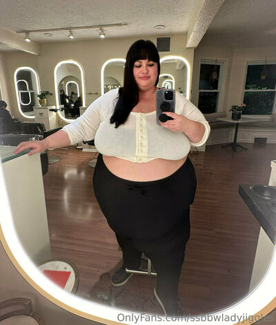 Ssbbwladyjiggles