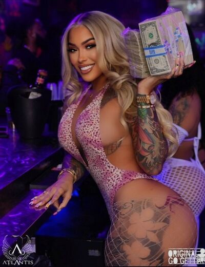 Tattedupholly