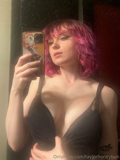 Taylorhoneybun