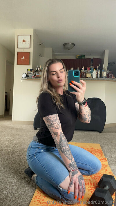 Thebedr00mbully