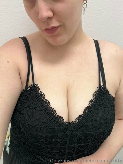 Thefoxnamedkitty