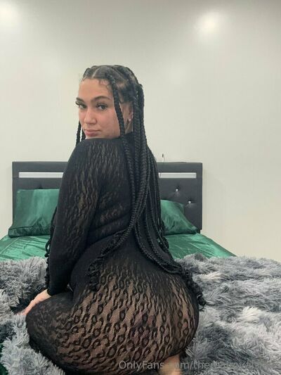 Therealroyalskye