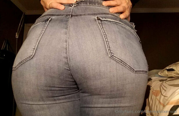 Therealvixenval