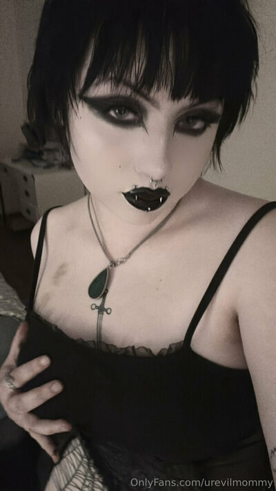 Urevilmommy