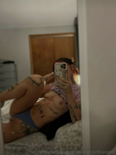 Urinternetgirlfrienddd