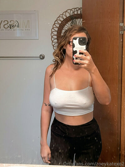 Zoeykatexo2
