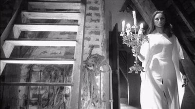 Николь Ромен