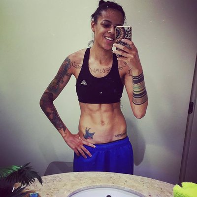 Джулия Васконселос